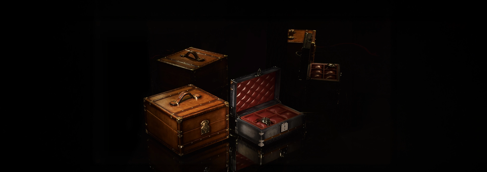 Watch & Accessories steamer trunk