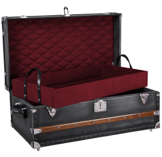 Classic steamer trunk with pull out tray