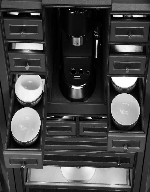 tea and coffee trunk