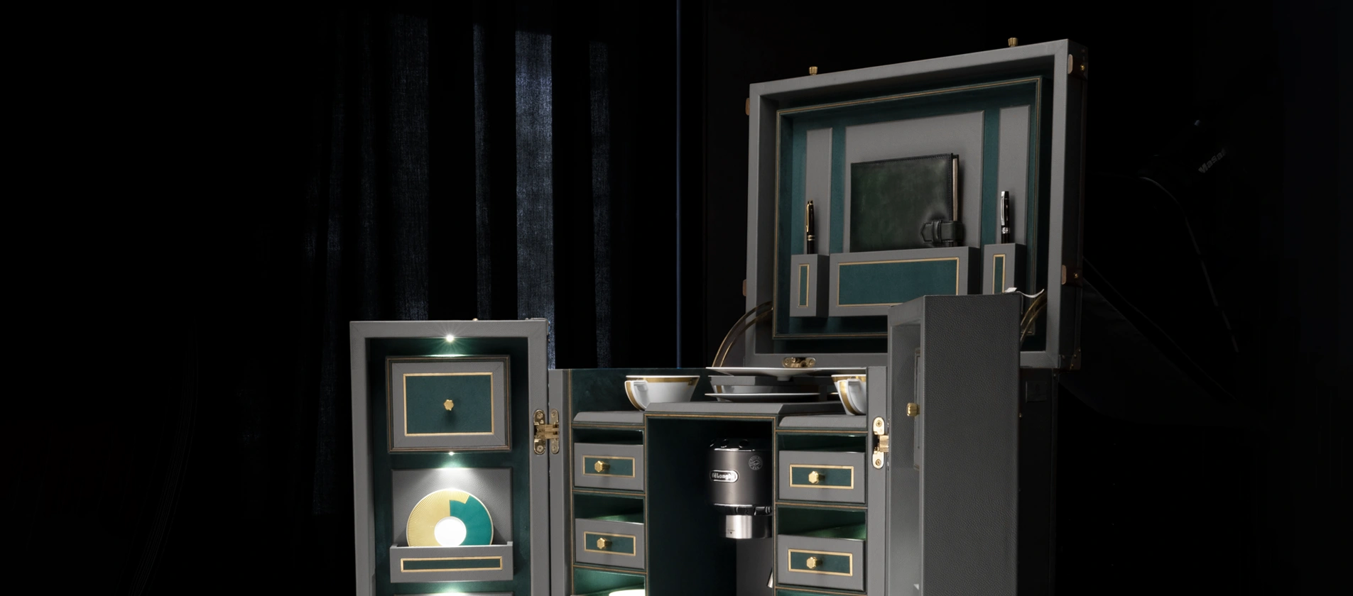 small-tea-and-coffee-trunk
