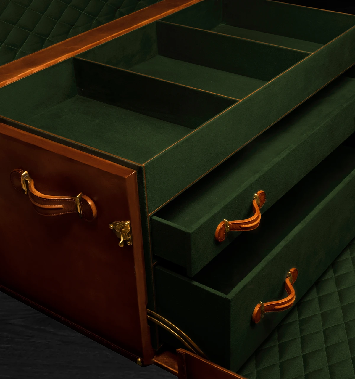 steamer-trunk-two-drawer