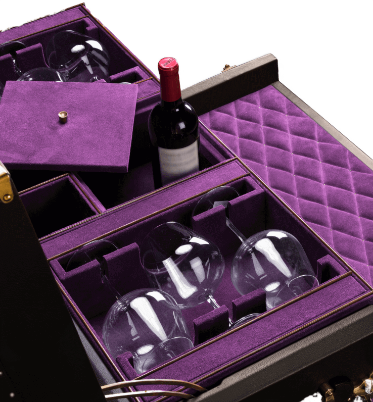 open-wine-steamer-trunk